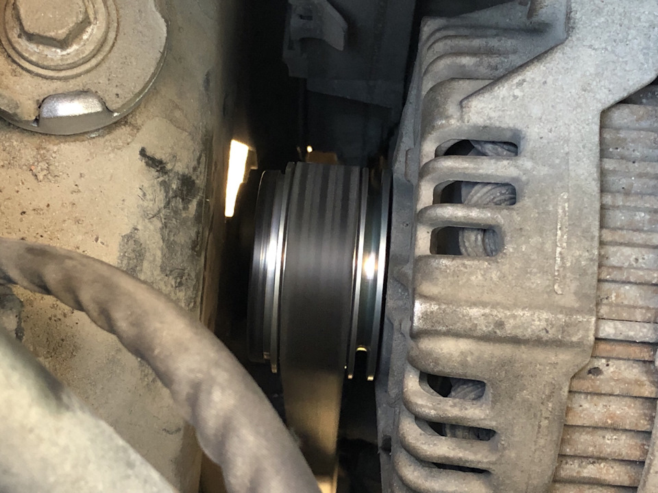 Новый шкиф генератора — Volvo S40 (2G)