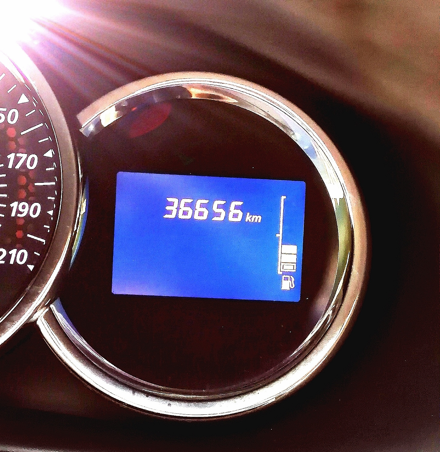 Пробег на 01.04.2021 — Renault Sandero Stepway (2G), 1,6 л., 2018 года ...