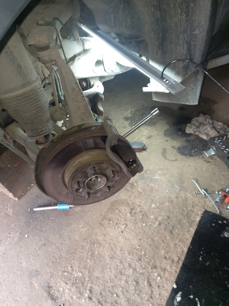 Получилось три в одном, или снова передняя ступица — Land Rover ...