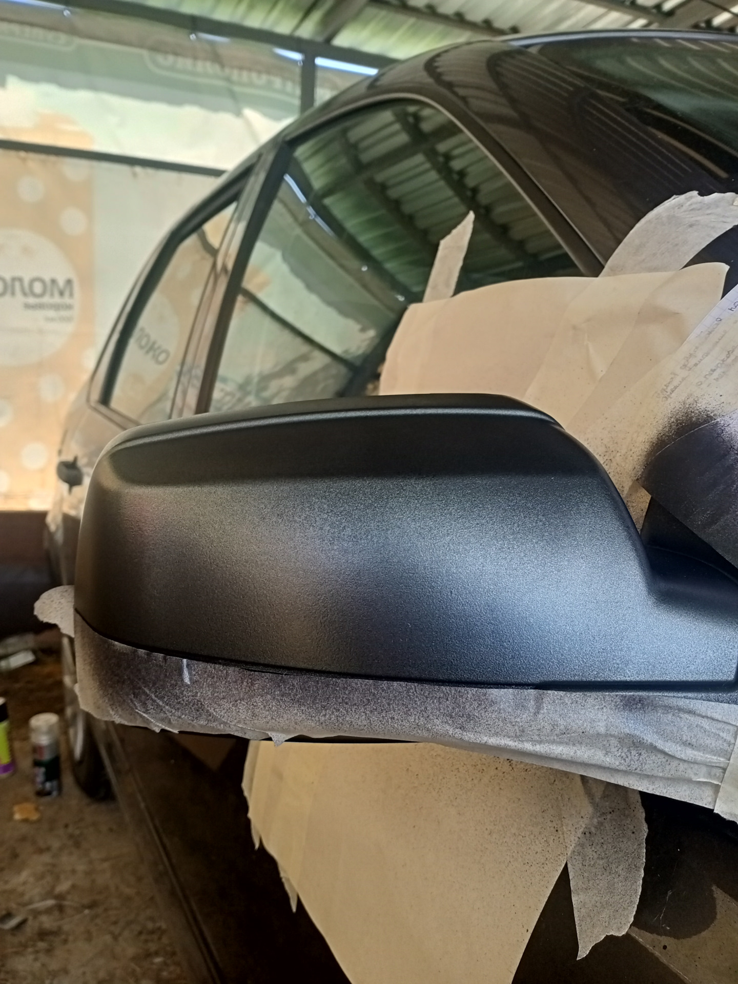 Красим накладки зеркал Лада Гранта из баллончика — Lada Гранта, 1,6 л ...