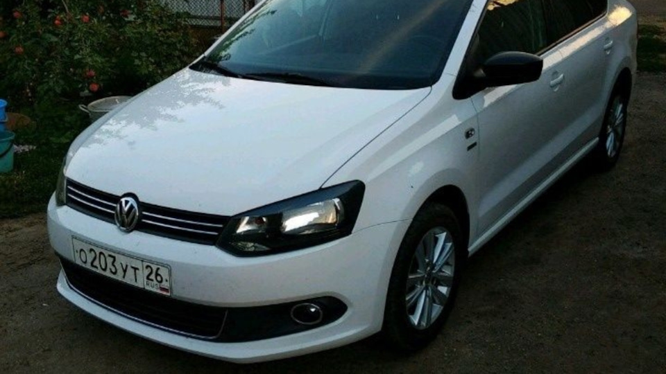 Volkswagen Polo Sedan 1.6 бензиновый 2013 | на DRIVE2