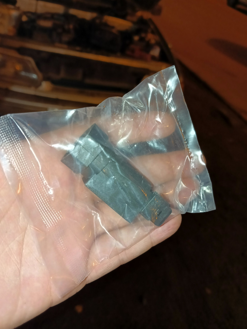 Отключился спидометр. Замена датчика скорости — Lada 2115, 1,5 л, 2005 ...