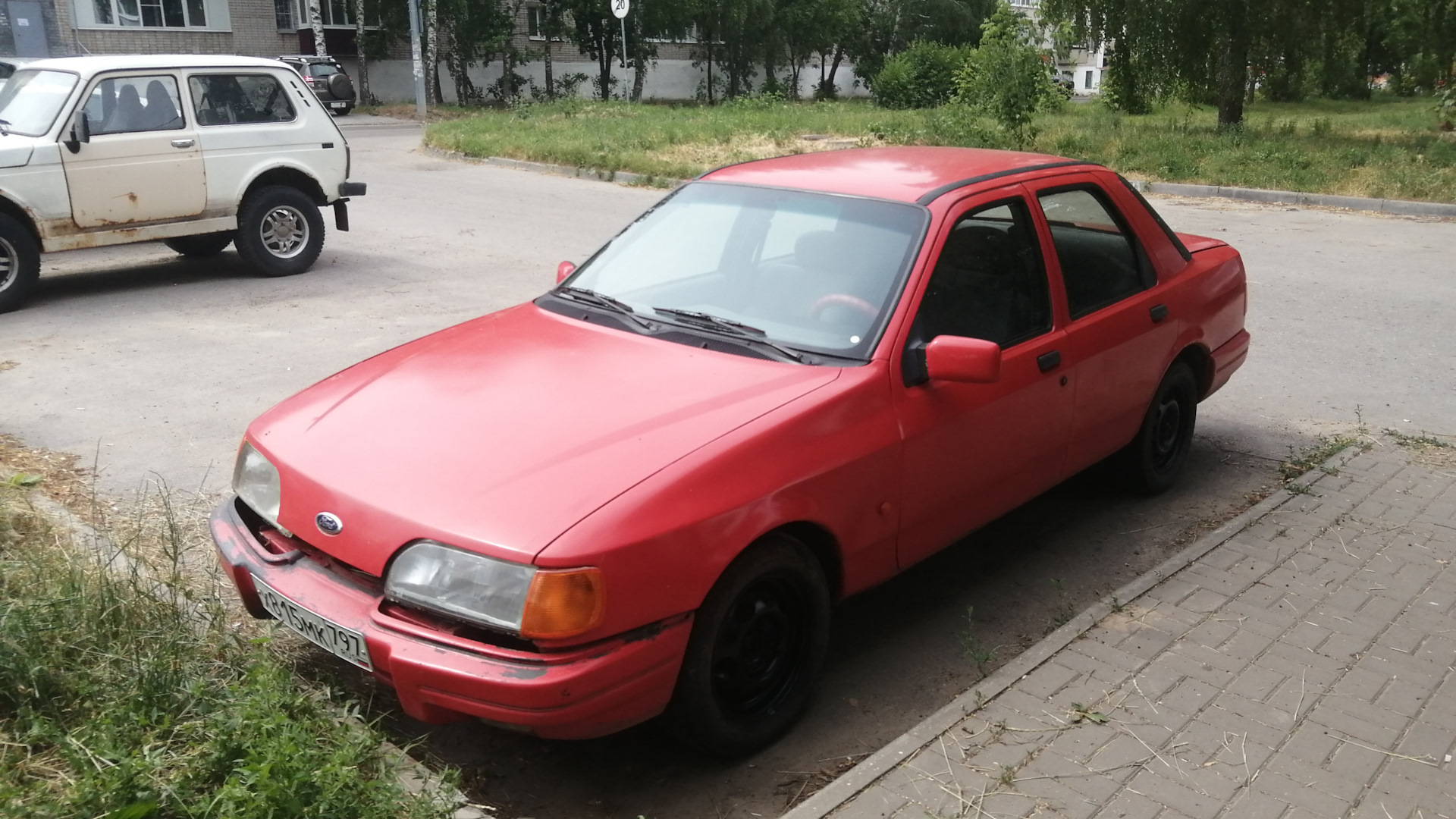 Ford Sierra 2.0 бензиновый 1988 | Красная и классная на DRIVE2