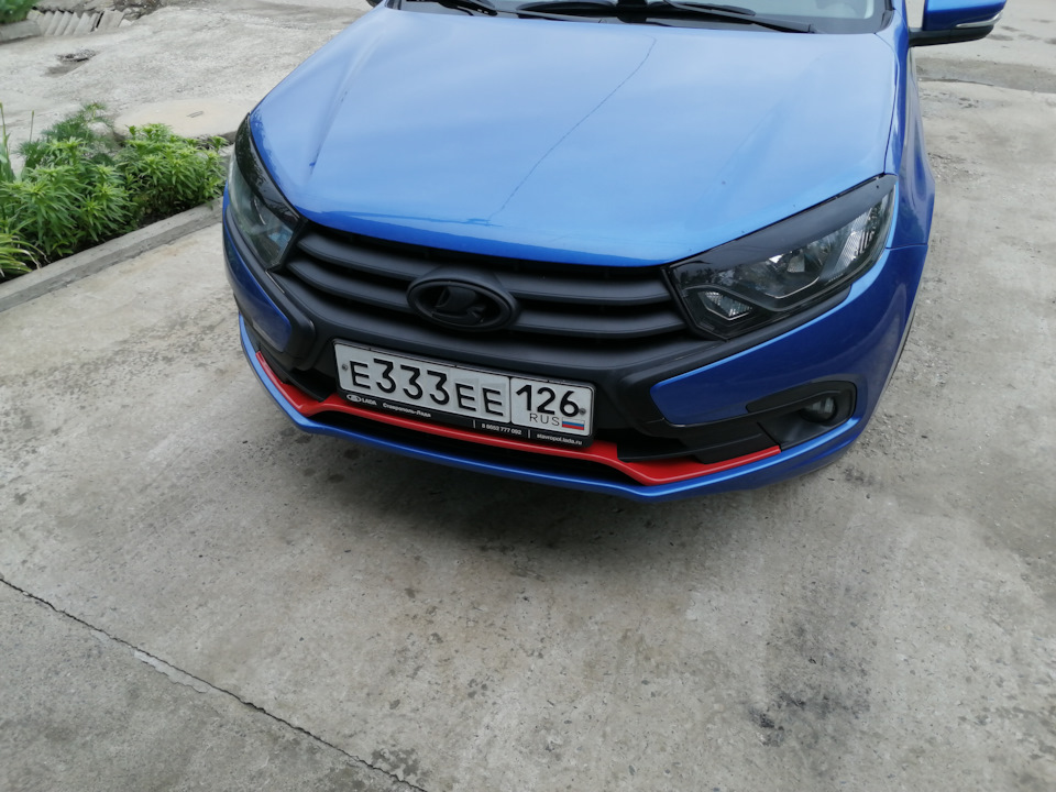 Накладка на бампер — Lada Гранта Лифтбек (2G), 1,6 л, 2019 года ...