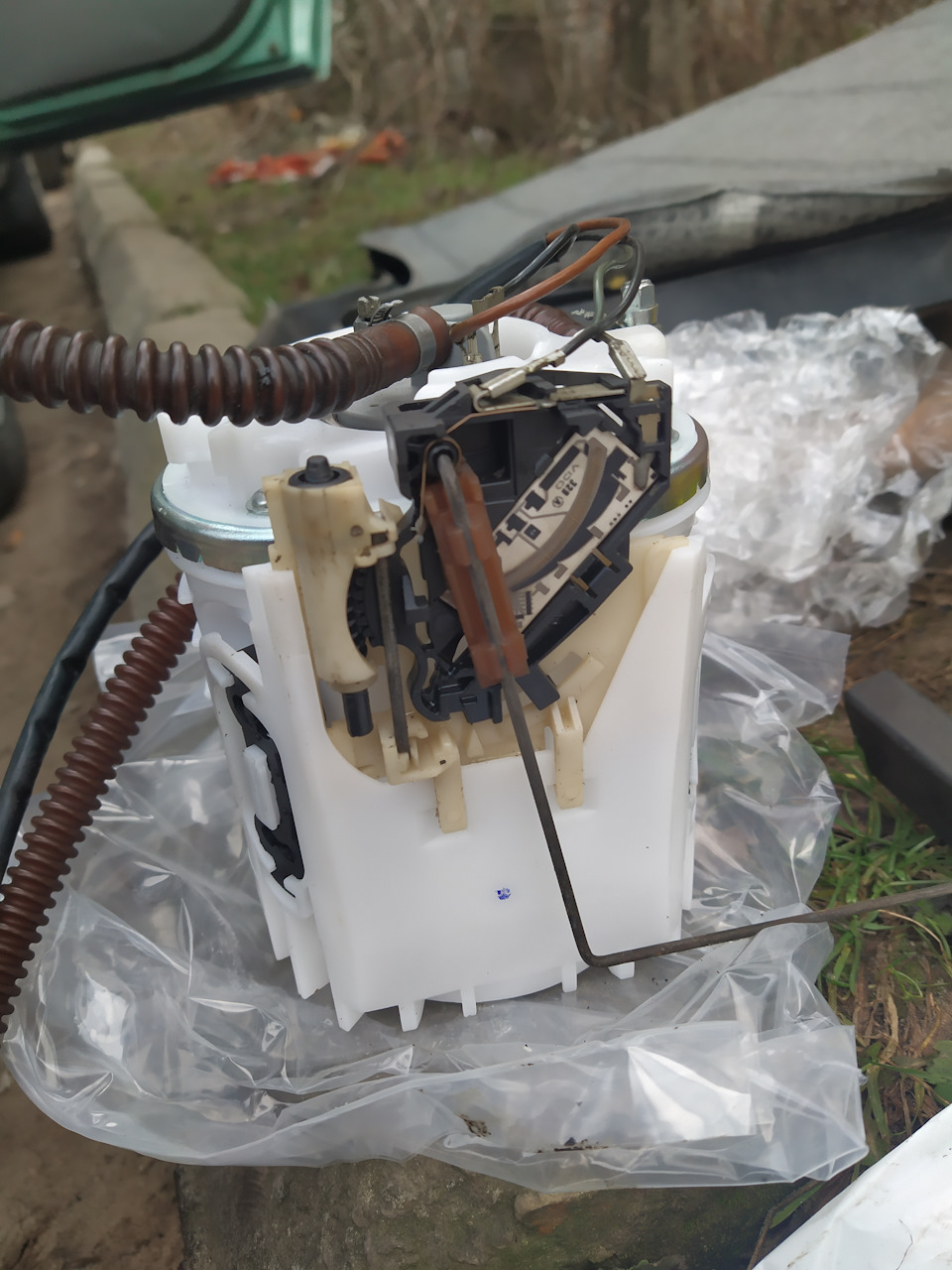 Переставил ДУТ на новую колбу — Volkswagen Passat Variant (B4)