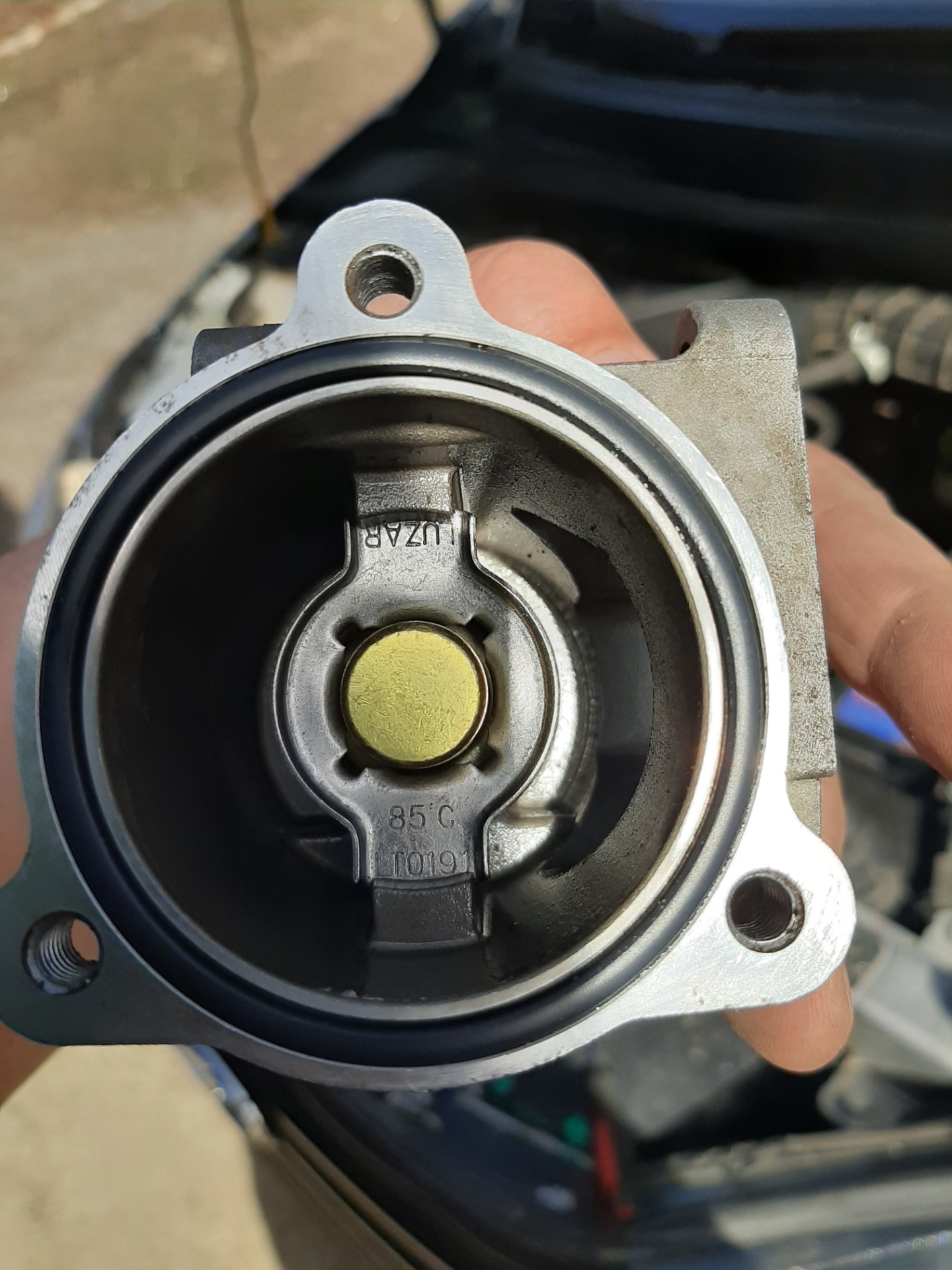 Замена термоэлемента — Lada Vesta, 1,6 л, 2016 года | своими руками ...