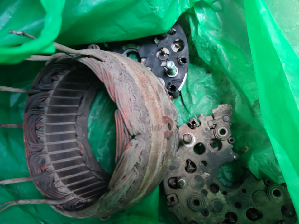 Сгорела обмотка генератора — Mercedes-Benz G-Class (W463), 5,5 л, 2000 ...