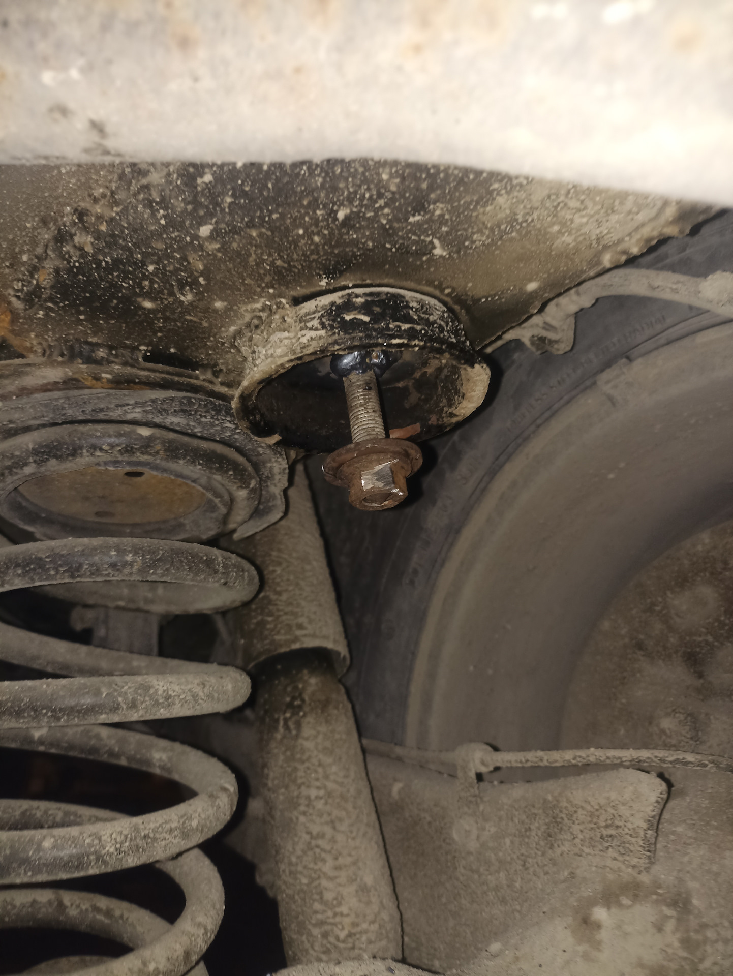Задний отбойник. — Mazda MPV II, 3 л, 2003 года | кузовной ремонт | DRIVE2