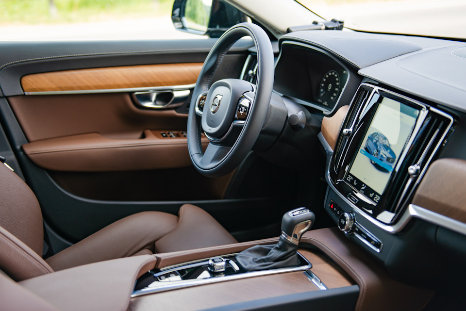 Volvo s90 класс автомобиля