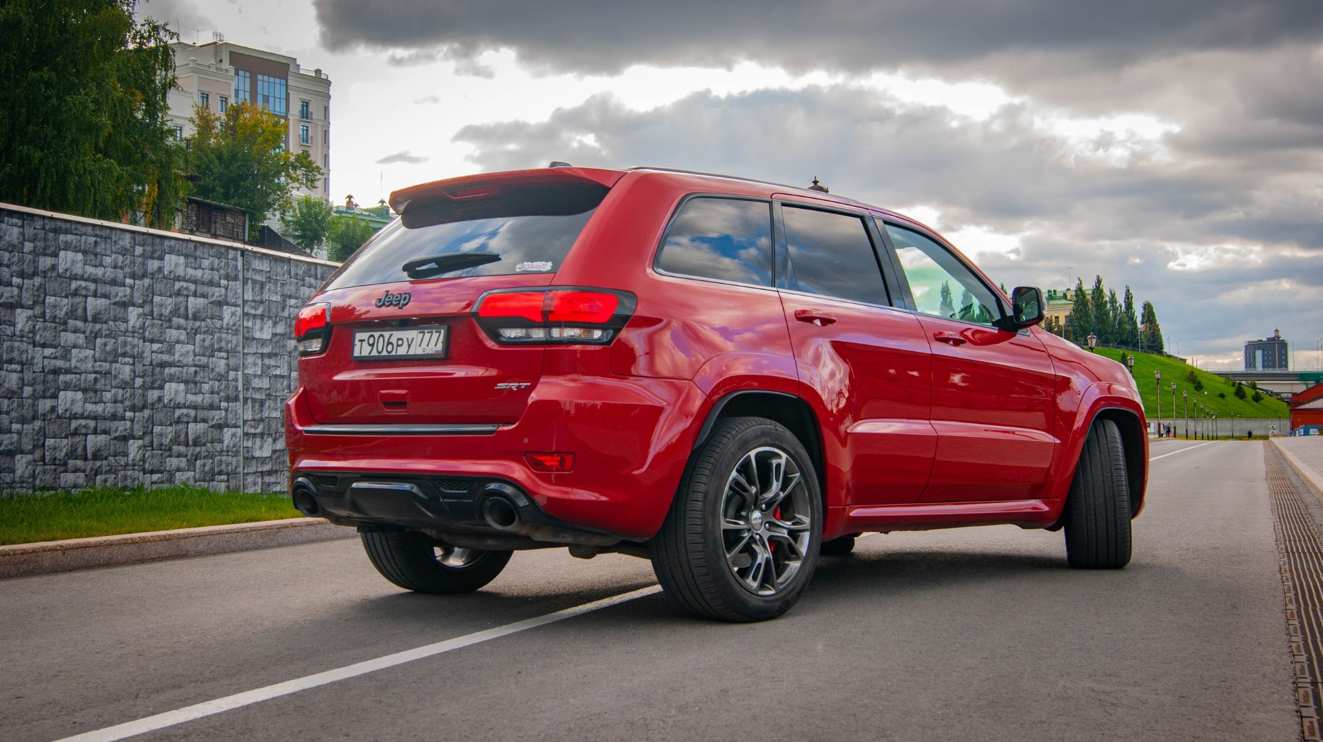 Jeep Cherokee srt8