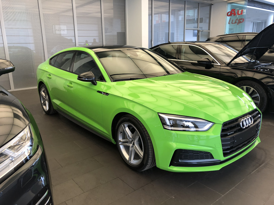 Audi a5 Sportback зеленая