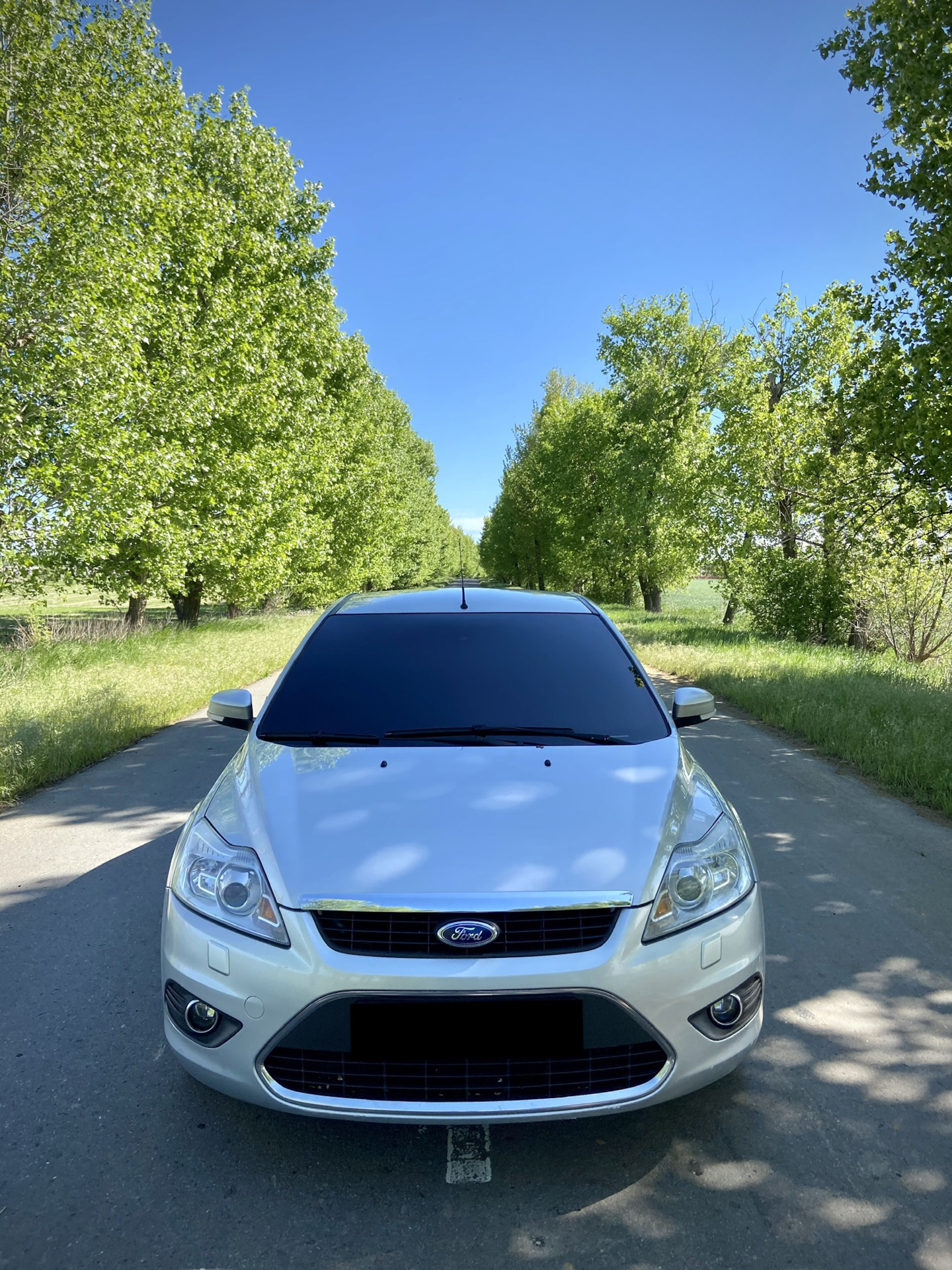 Ремонт фокуса 2. Ford Focus 2. Ford Focus 3 бункер. Ford Focus 2 бункер. Ford Focus 2 седан в бункере.