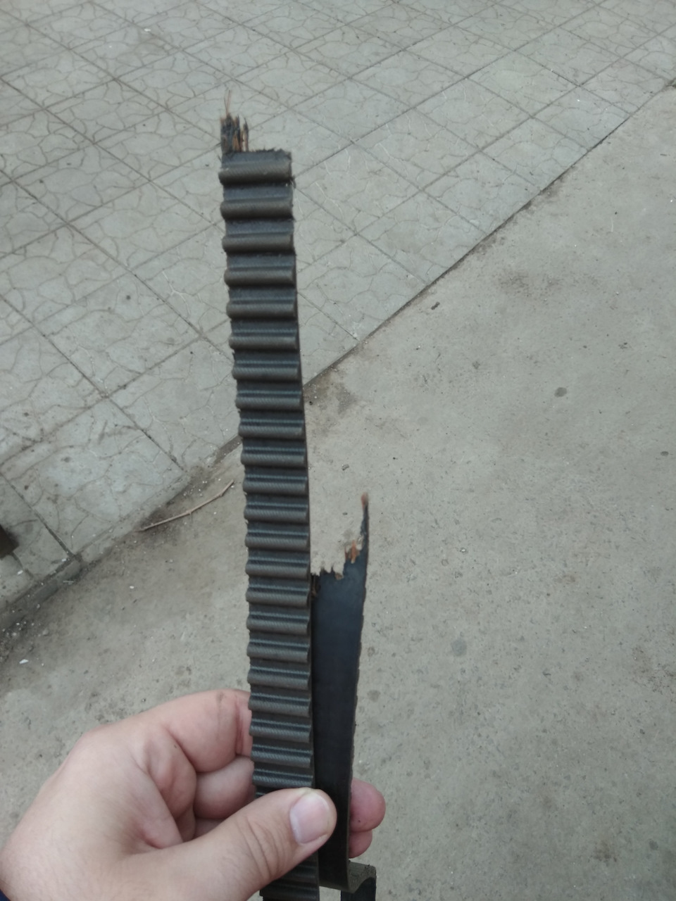 Печаль-беда порвался ремень ГРМ — Hyundai Getz, 1,6 л., 2007 года ...