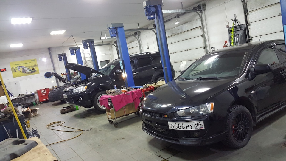 Накладки на ремни безопасности. — Lada Гранта, 1,6 л, 2012 года ...