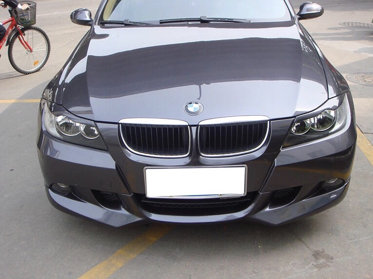 Накладки на бмв е90. Клыки BMW e90. Бампер БМВ е90. БМВ е90 накладка на бампер. BMW e90 накладки на бампер.