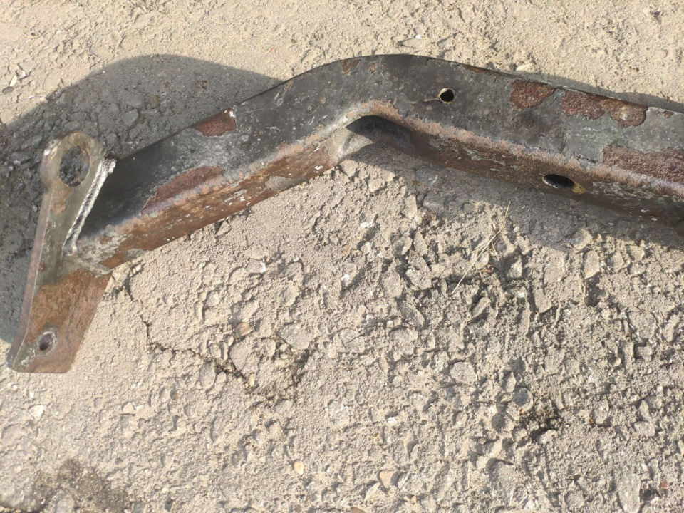 Покрасил фаркоп — Mitsubishi Pajero (4G), 3,8 л, 2008 года | своими ...