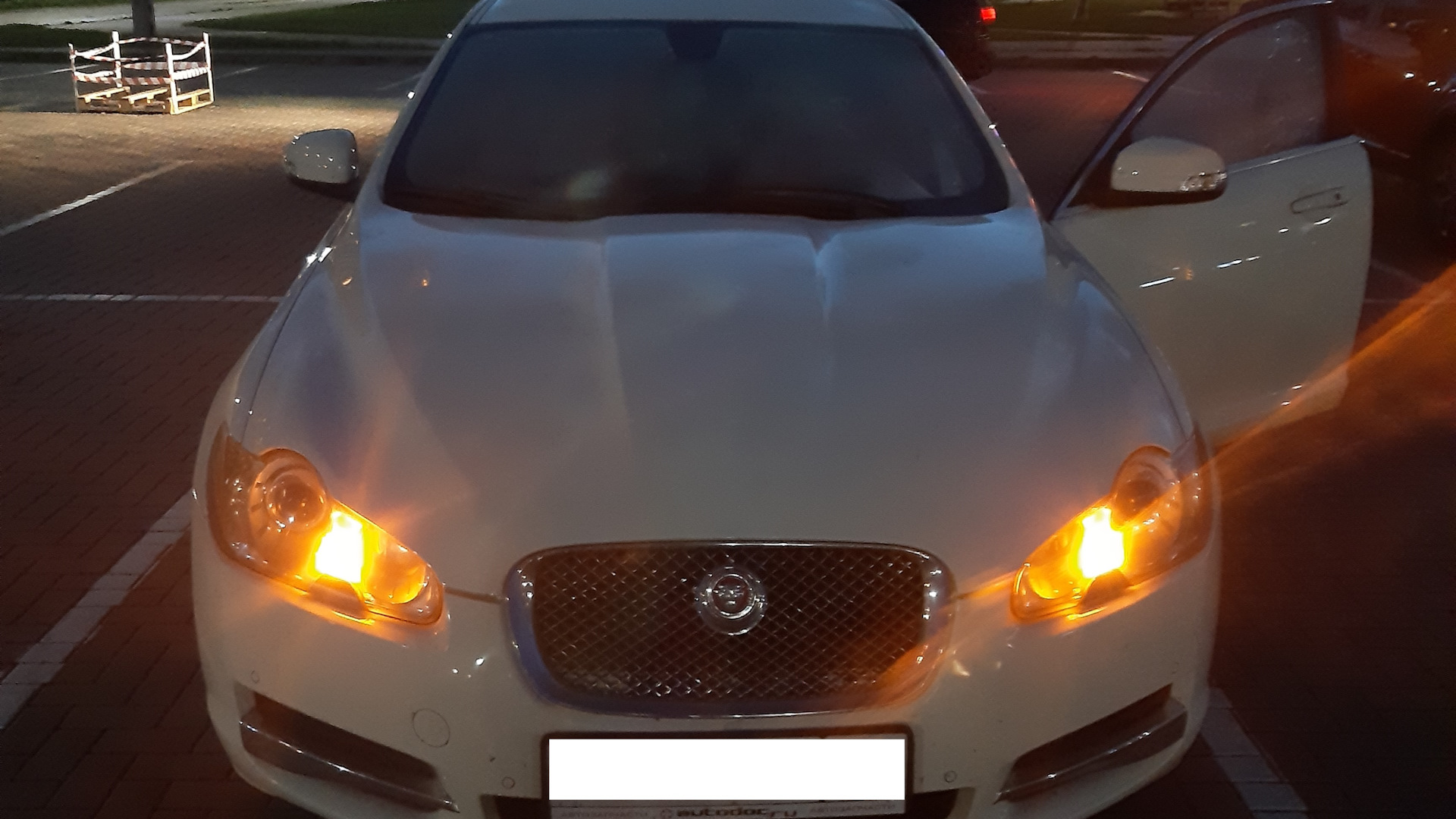 Jaguar XF (1G) 3.0 бензиновый 2008 | Castle Bromwich на DRIVE2