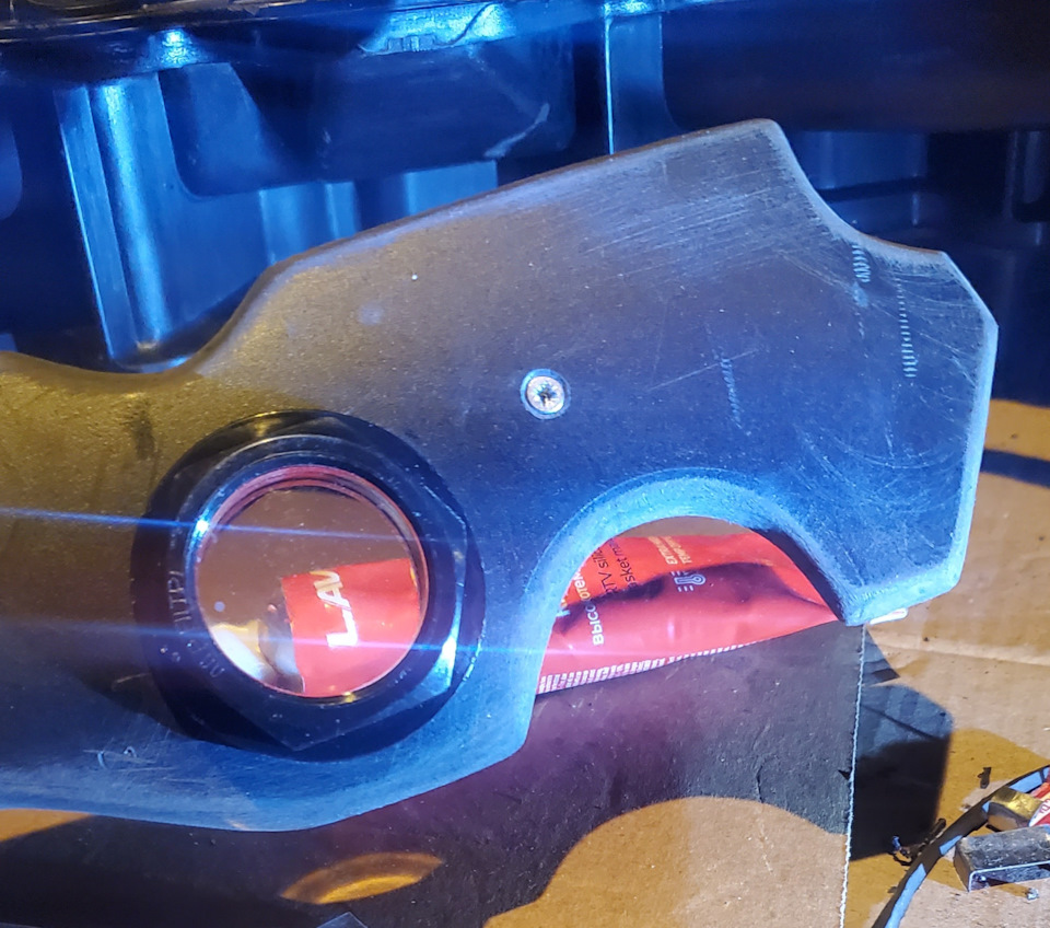 Теперьча можно будет заценить работу заслонок в реальном времени, заглянув через глазок в колектор… — Dodge Magnum