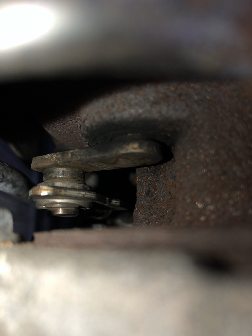 Запах выхлопа в салоне — Peugeot 3008 (1G), 1,6 л, 2016 года | поломка ...