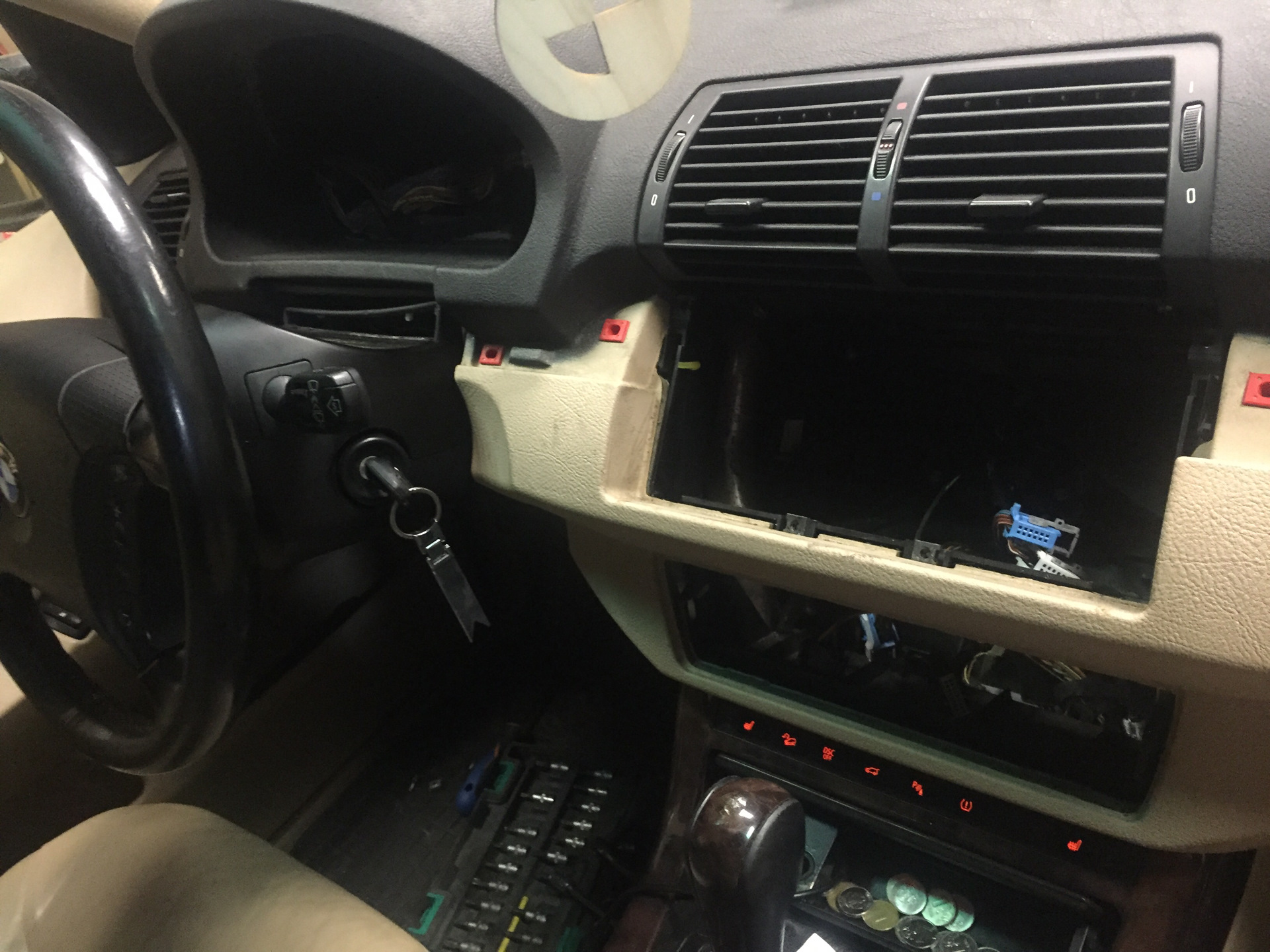 Замена моторчика печки БМВ Х5 Е53 — BMW X5 (E53), 4,4 л, 2005 года ...