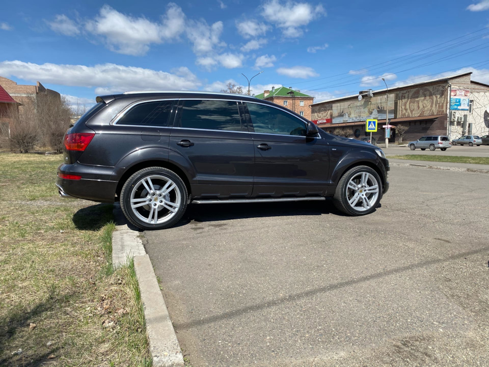 Фото в бортжурнале Audi Q7 (1G)