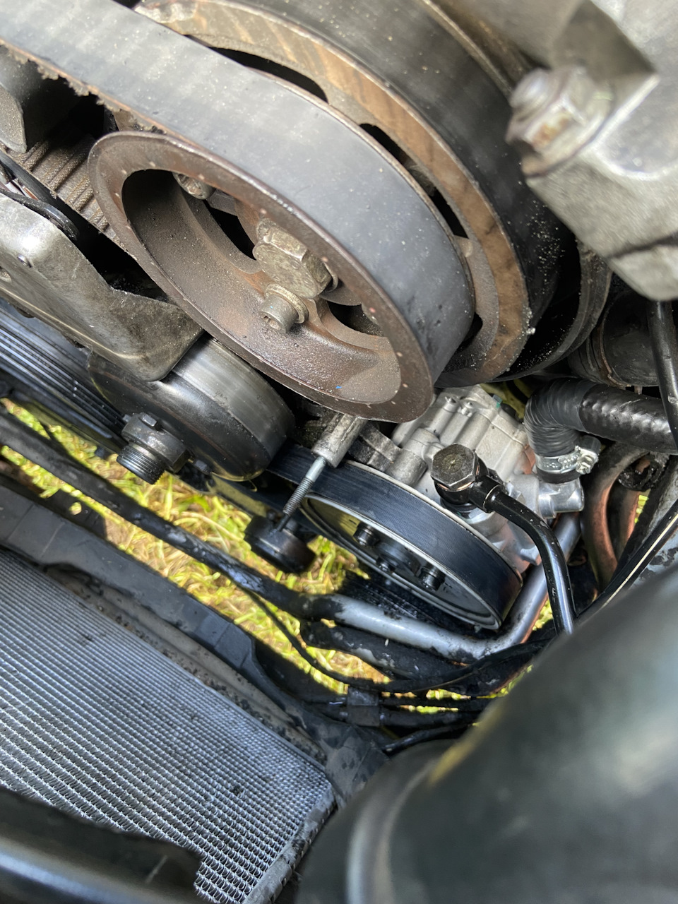 Насос на месте — Audi A6 Avant (C5)