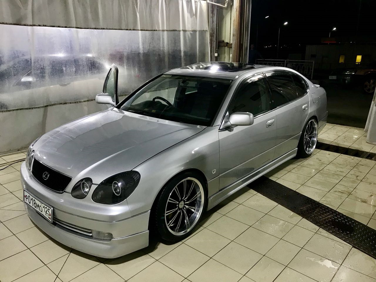Ариста перевод. Toyota Aristo. Тойота аристо серая. Toyota Aristo Silver. Тойота аристо серебристая.