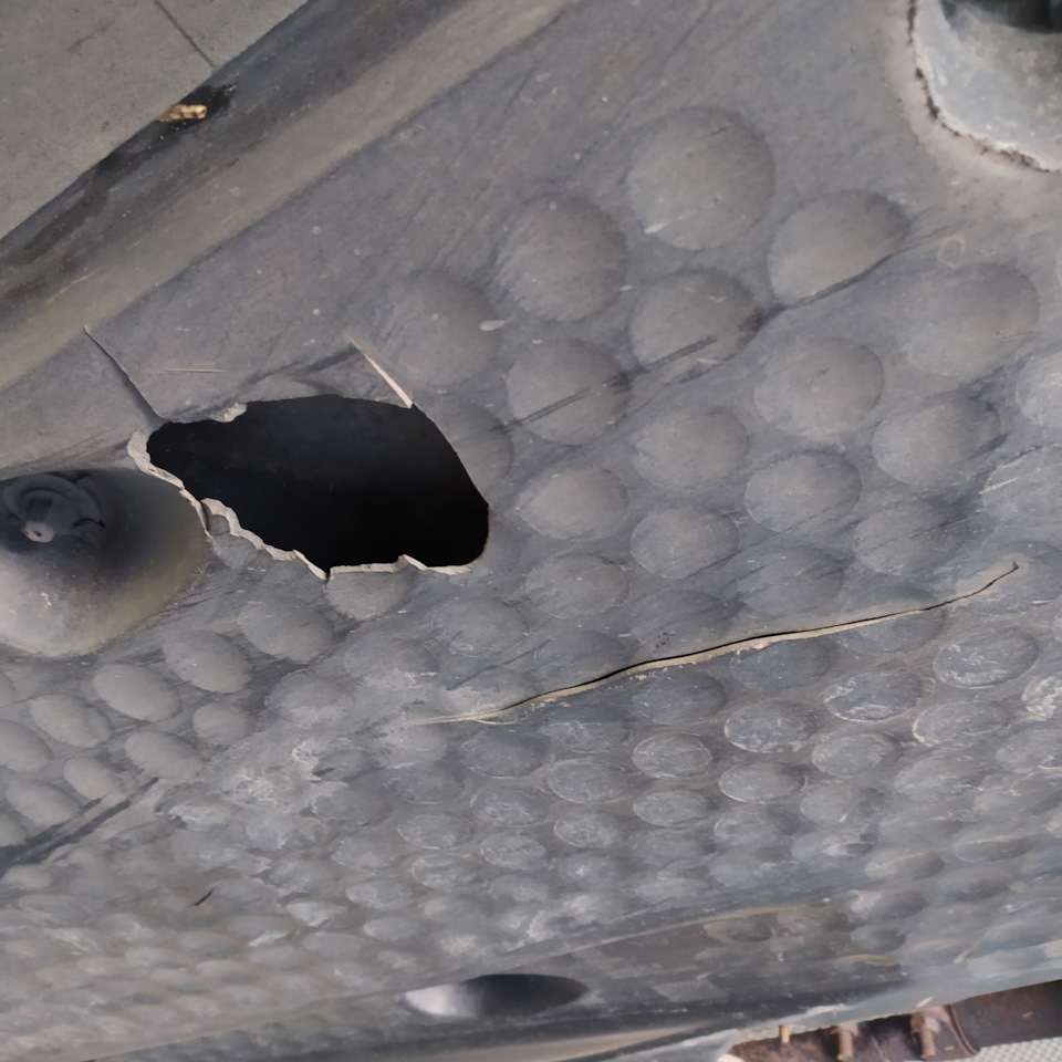 Место повреждений — Volkswagen Passat Variant (B6)