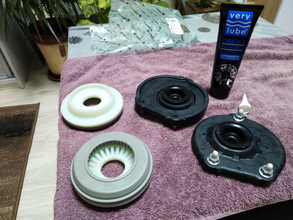 Подготовка к замене опор аммортизаторов или кашу маслом не испортить ...