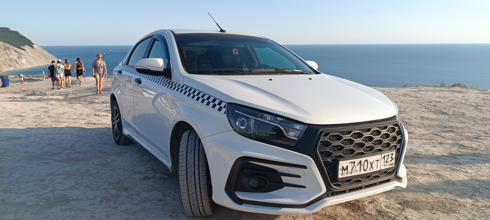 Анапа 800 ступеней — Lada Vesta (1G), 1,6 л, 2019 года | фотография ...