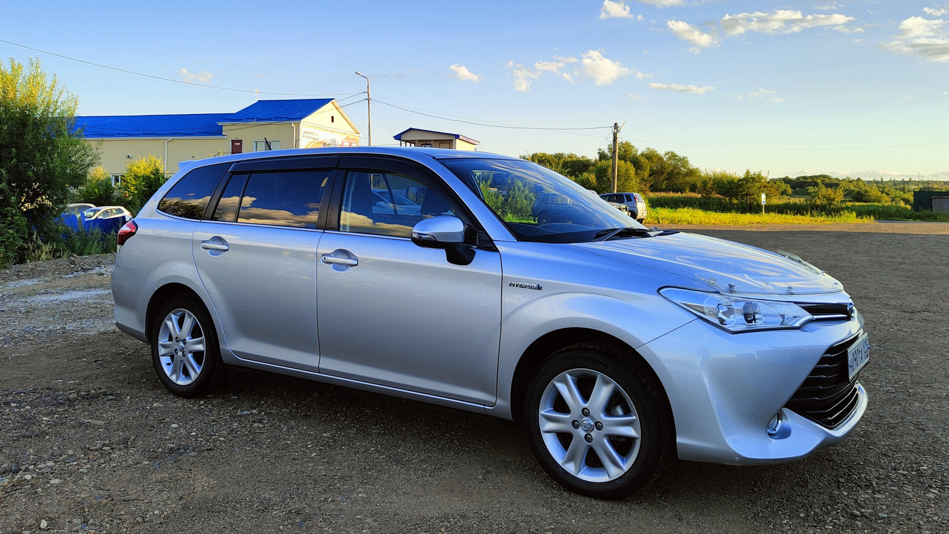 Toyota Corolla Fielder Hybrid 1.5 гибридный 2016 | Первая машина на DRIVE2