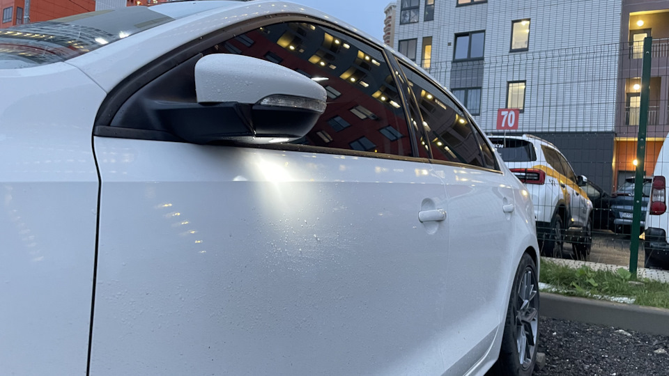 Зеркала с электроскладыванием и памятью — Volkswagen Jetta VI, 3,6 л ...