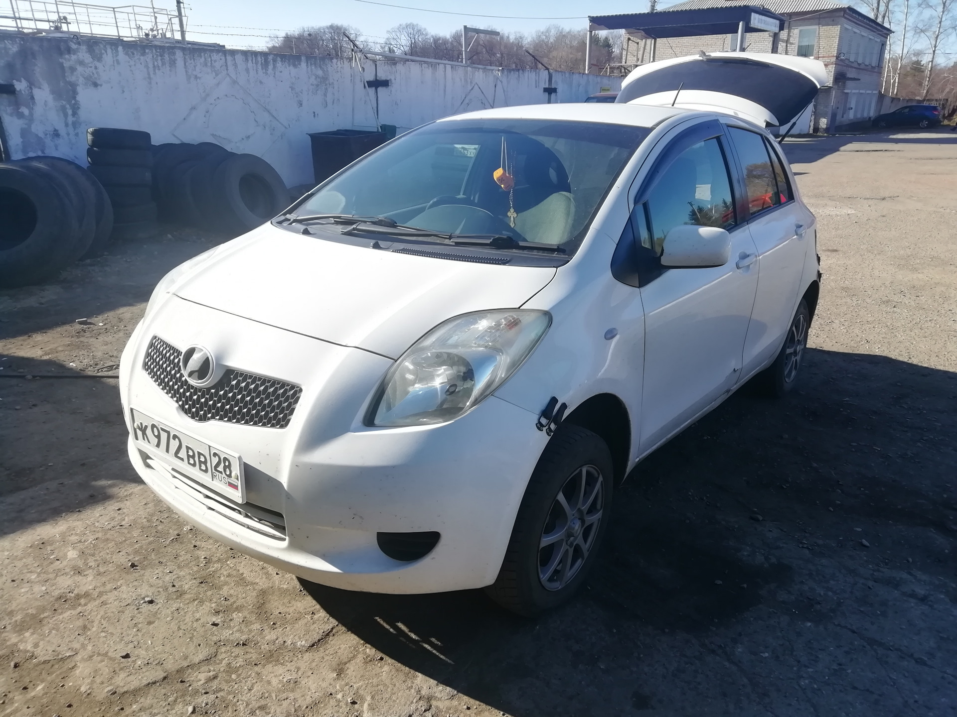 Витц 1.3. Toyota Vitz drive2.