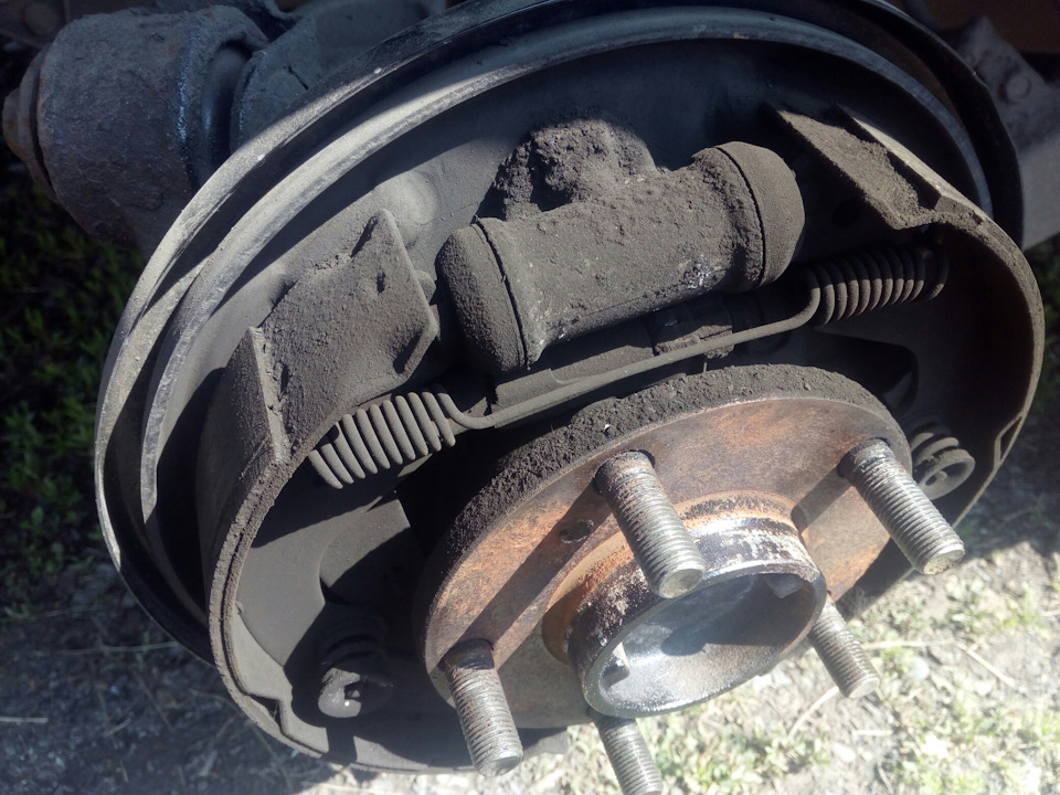 передние барабанные тормоза. передние барабанные тормоза. колодки и барабаны уаз 469. колодки задние уаз 469 артикул. передние колодки уаз 31512 барабанные.