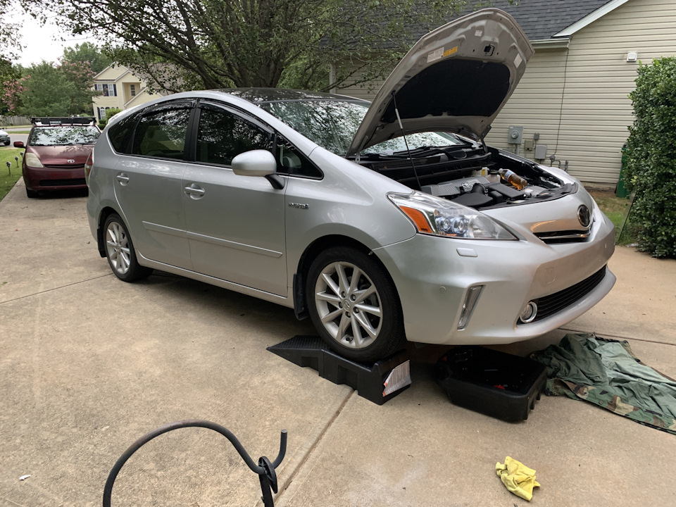 Toyota Prius V