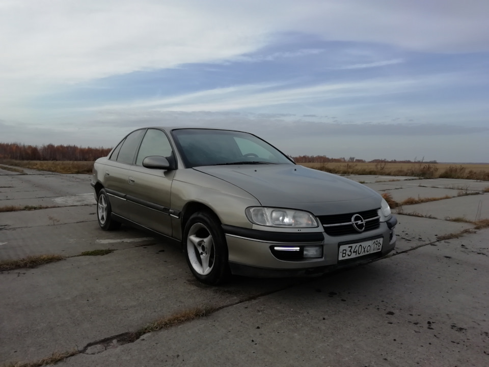 Опель омега 1999 год. Opel omega 1999. опель омега 1999г. код омега 1999. opel omega в с 1999-2003 г.в.(рестайлинг) белый фон.