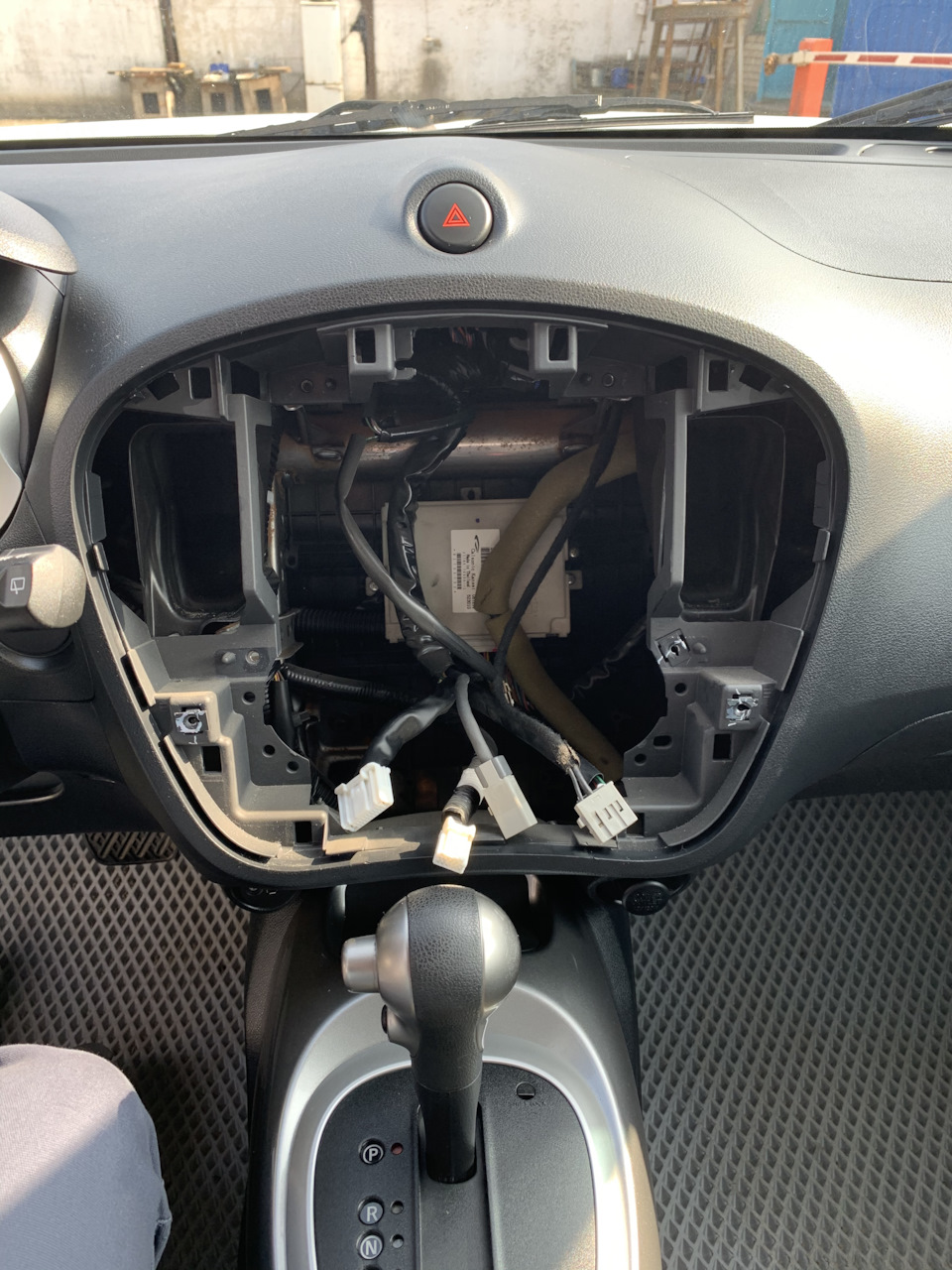 Замена штатной магнитолы на такую же!) — Nissan Juke (1G), 1,6 л, 2012 ...