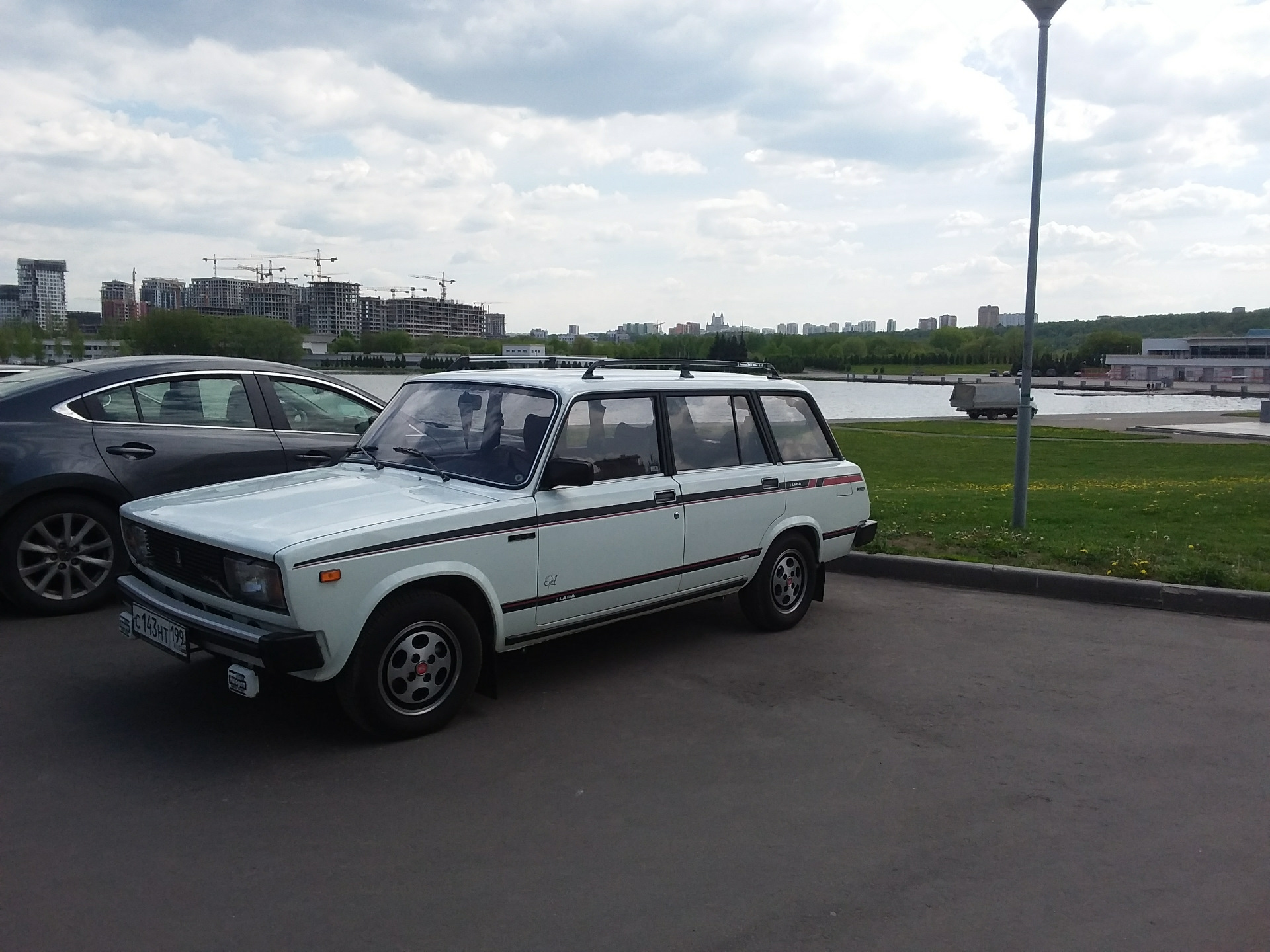 Выставка в Москве на Гребном канале 13-14 мая 2023 года — Lada 2104, 1,3 л,  1987 года | встреча | DRIVE2