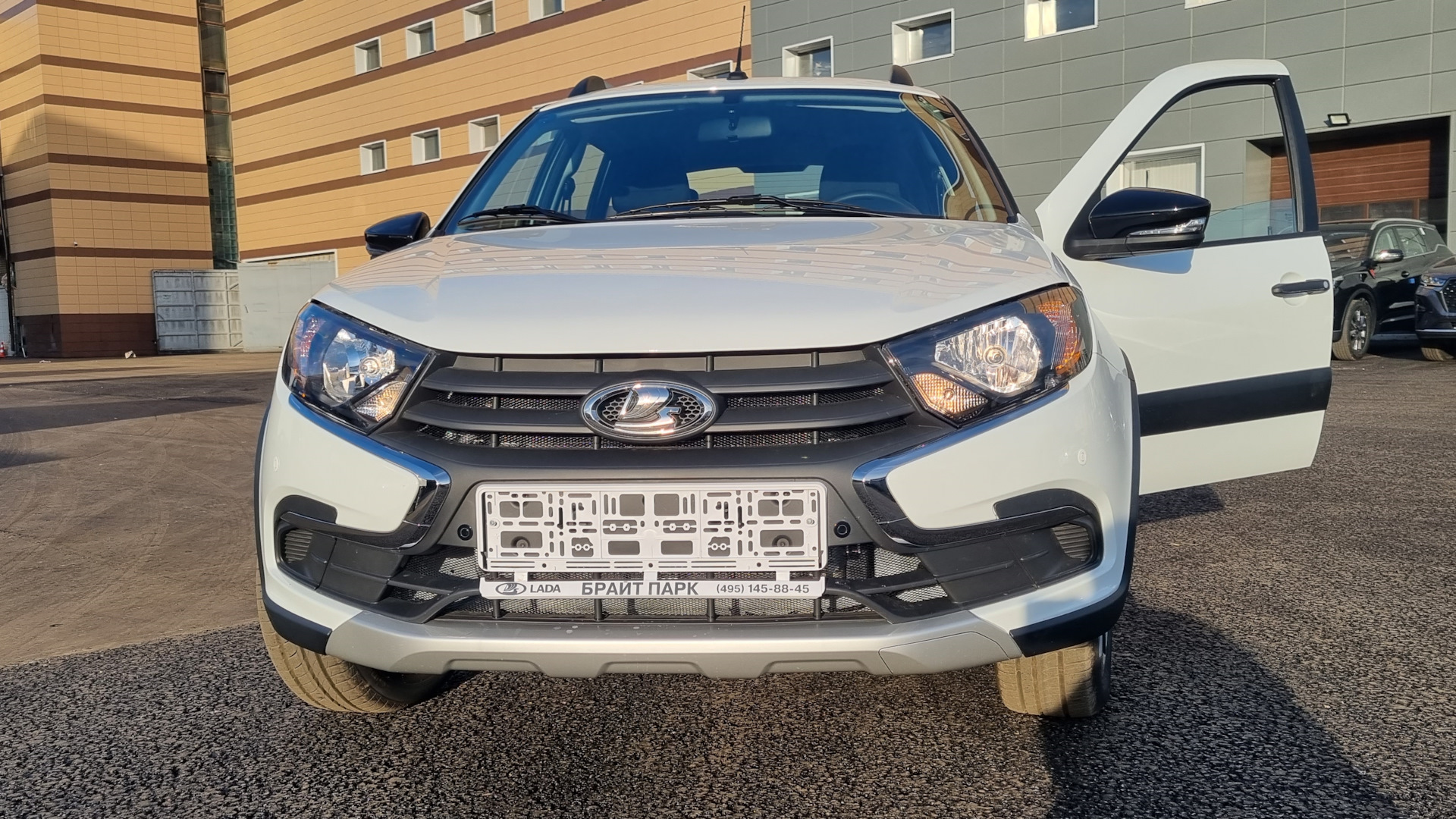 Lada Гранта Cross 1.6 бензиновый 2023 | на DRIVE2