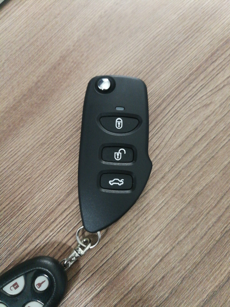 Ключ — "выкидуха" — KIA Magentis II, 2 л, 2007 года | аксессуары | DRIVE2