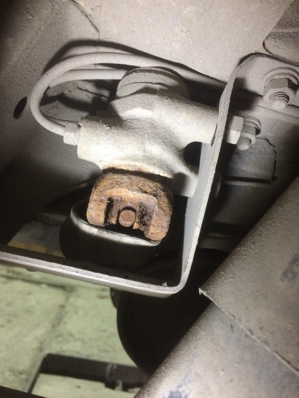 Пропадают тормоза. — Lada 21063, 1,3 л, 1987 года | поломка | DRIVE2