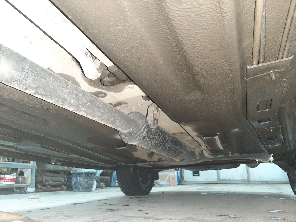 ---Прямоточный выхлоп(прошивка)+замена сальника привода коробки — Lada ...