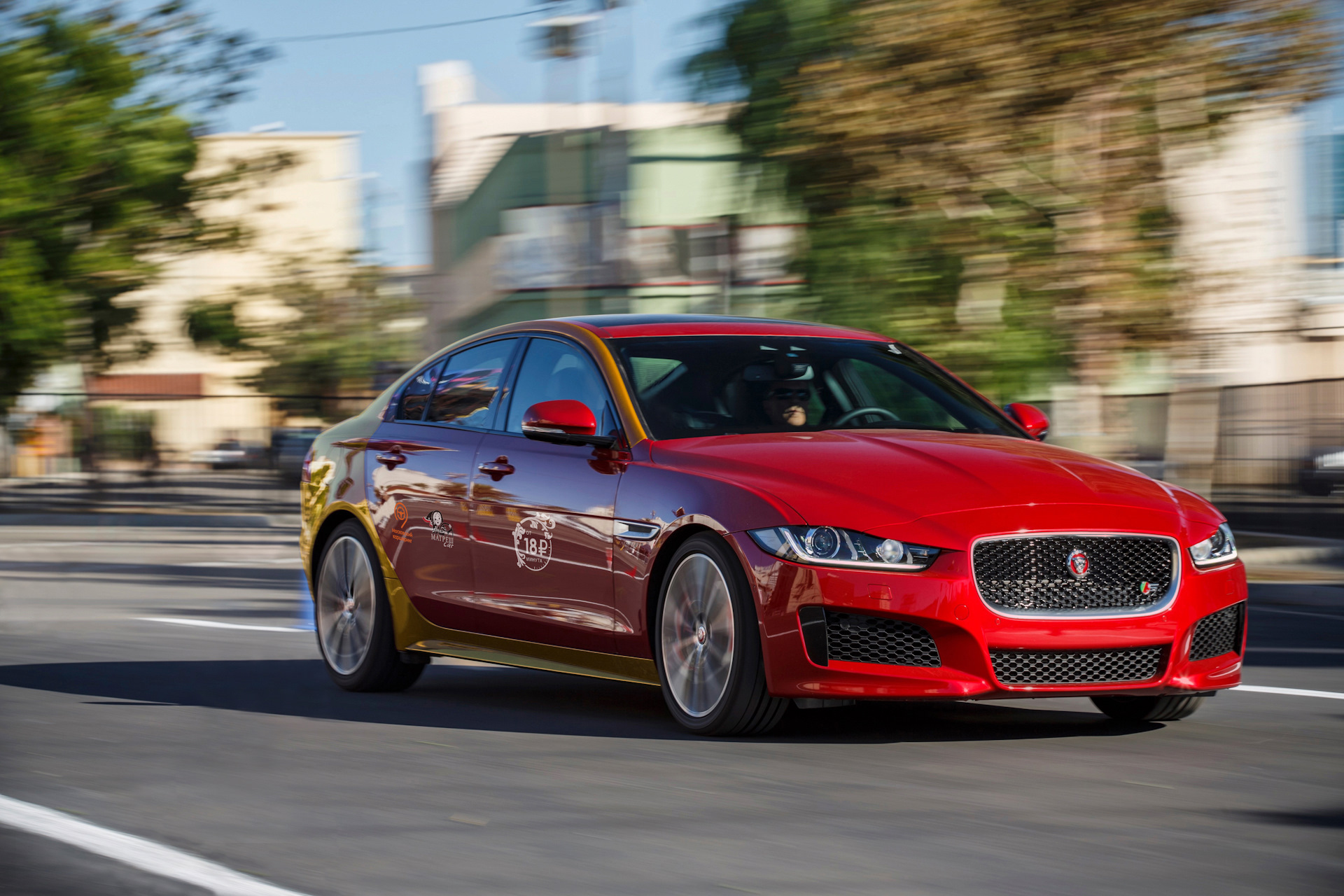 Jaguar xe каршеринг