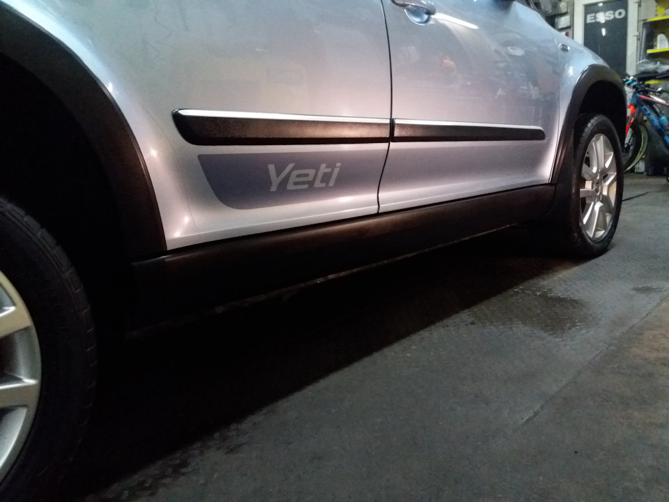 Мы Худеем или Капот "Я Робот" — Lada Приора хэтчбек, 1,6 л, 2011 года ...