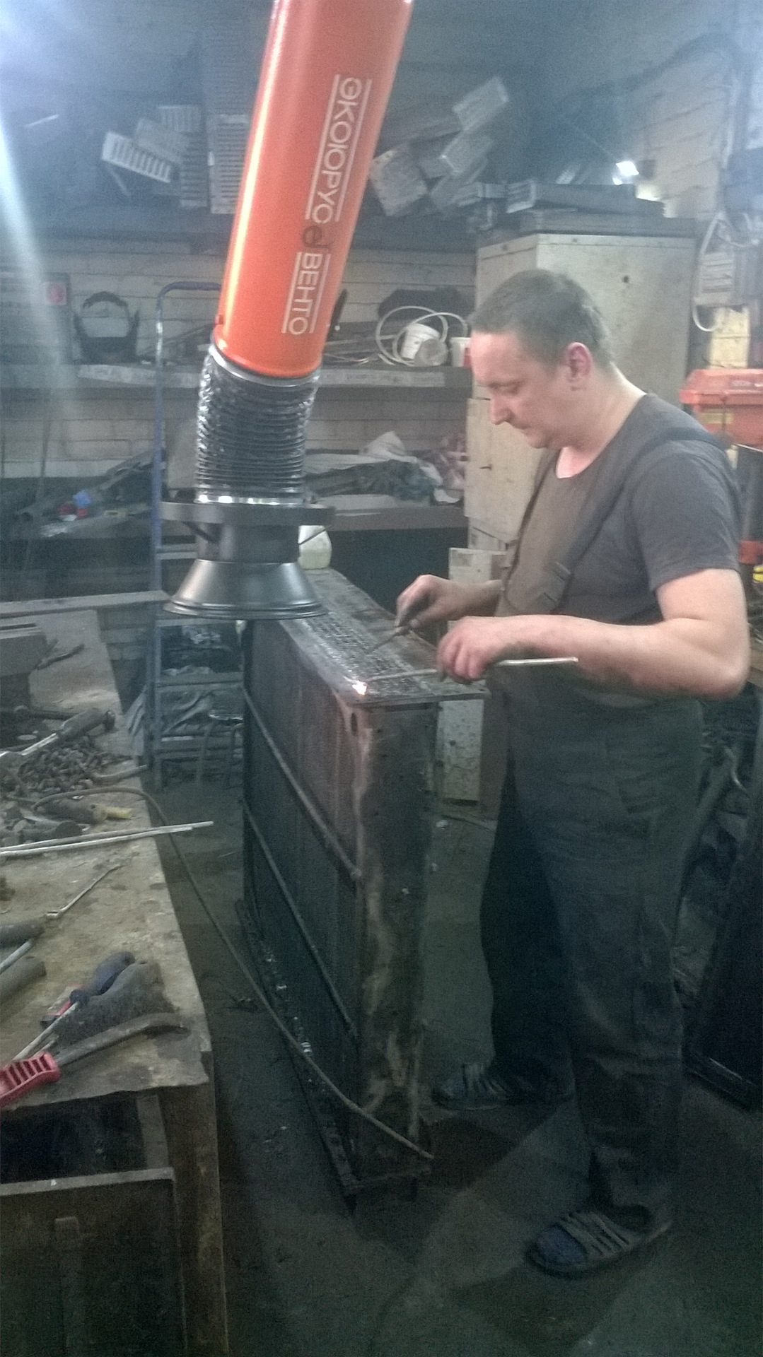 Радиатор автосервис. Пайка радиаторов СПБ. Пайщик радиаторов. Ремонт радиатора реклама