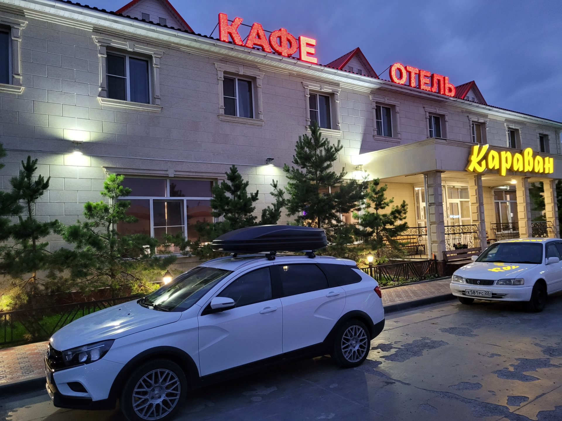 Липецк сочи авиабилеты. Томск сочи. Самолёт "полёт". Самолет сибирь аэропорт томск. Море в сочи сейчас.