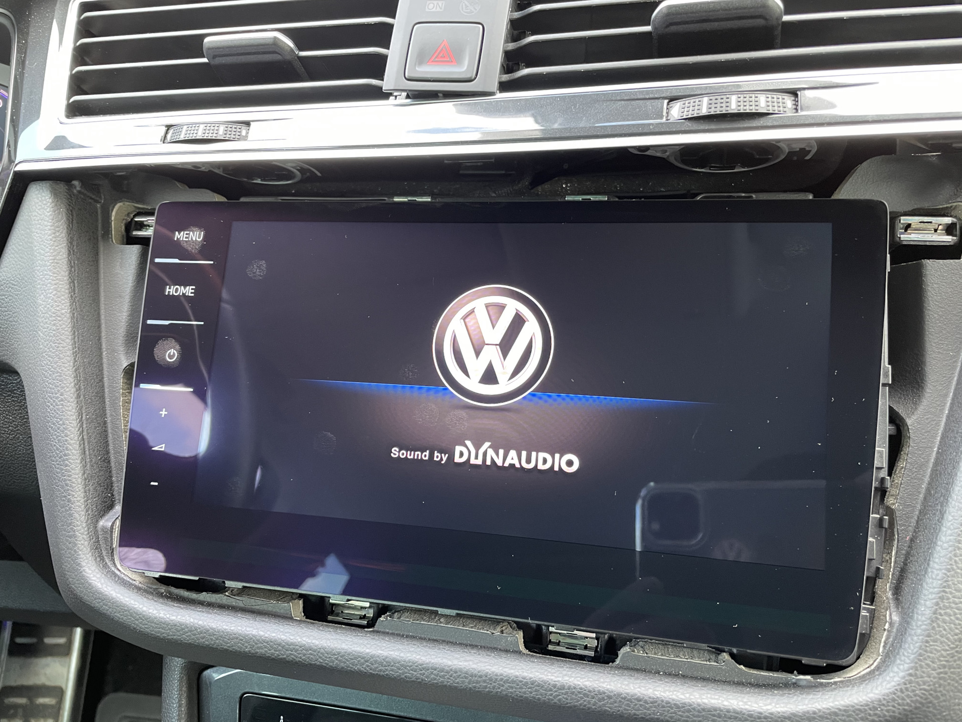 Pro mib. Tiguan 2 discover Pro. MIB2.5 на Volkswagen Tiguan. Discover Pro gen2. Discover Pro на столе.