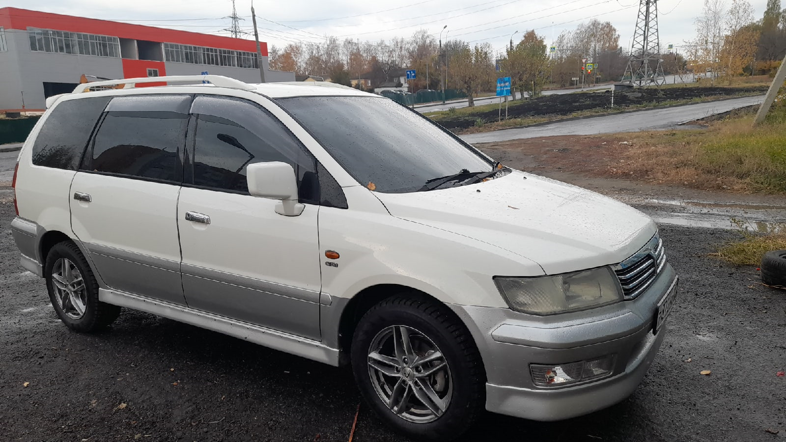 Мицубиси шариот 2. Mitsubishi Chariot 2004. Митсубиси Шариот, 2.4. Mitsubishi Chariot 1998. Mitsubishi Chariot GDI.