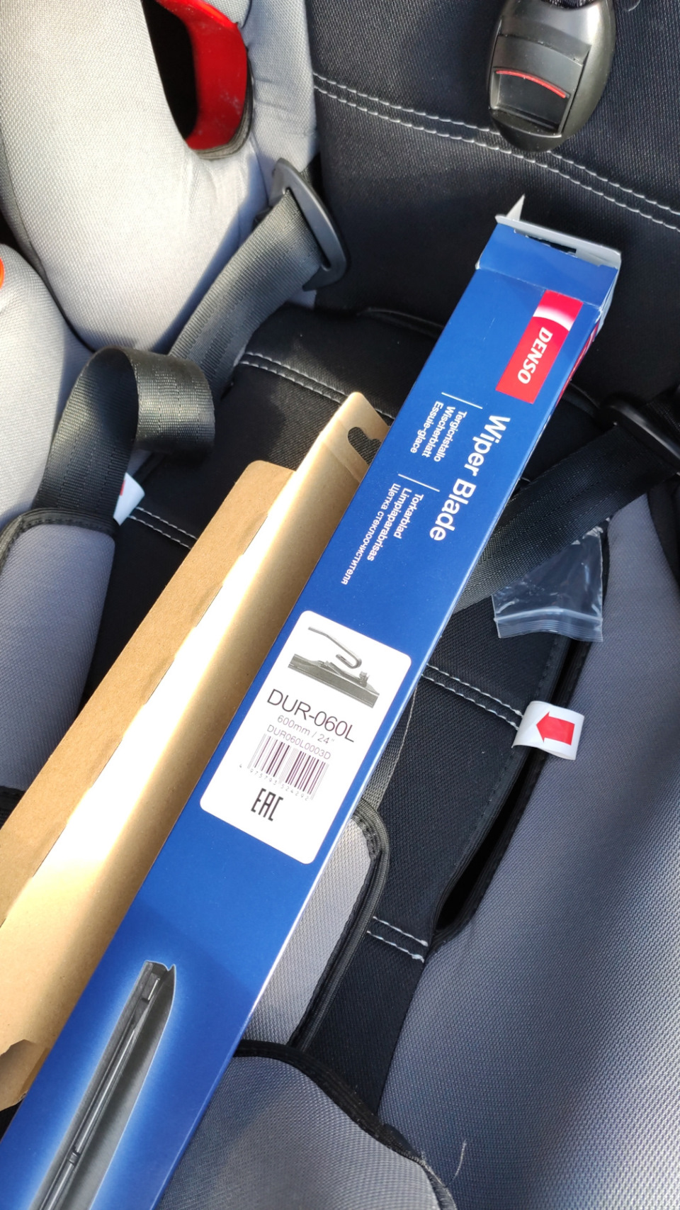 Замена резинок на щетках — Lada Vesta, 1,6 л, 2019 года | аксессуары ...