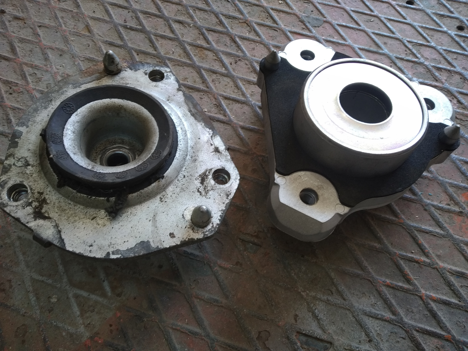 Опоры передних стоек. — FIAT Ducato II, 2,3 л, 2008 года | своими ...